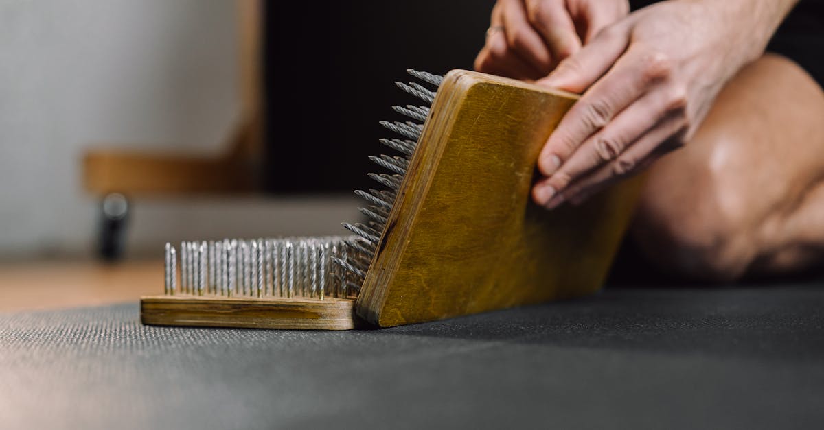 découvrez les bienfaits de l'acupression, une technique ancestrale qui utilise les points de pression pour soulager le stress, réduire la douleur et améliorer le bien-être général. apprenez à appliquer ces méthodes naturelles pour harmoniser votre corps et votre esprit.
