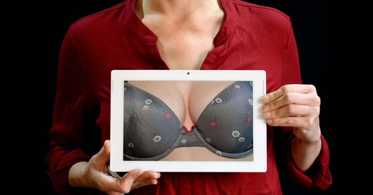 découvrez notre collection exclusive de lingerie alliant confort et élégance. des pièces raffinées pour sublimer votre silhouette et vous sentir belle en toute occasion. explorez notre sélection et faites de chaque jour une célébration de votre féminité.