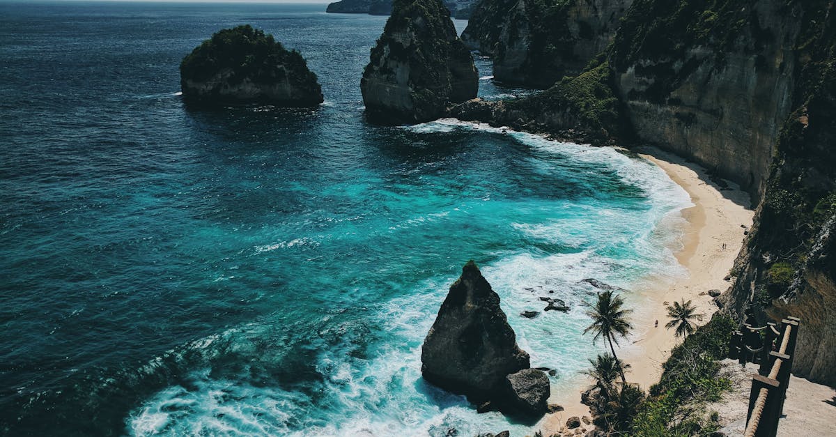 découvrez bali, l’île indonésienne paradisiaque réputée pour ses plages idylliques, ses rizières verdoyantes, sa culture riche et ses temples majestueux. préparez votre voyage et vivez une expérience unique à bali !
